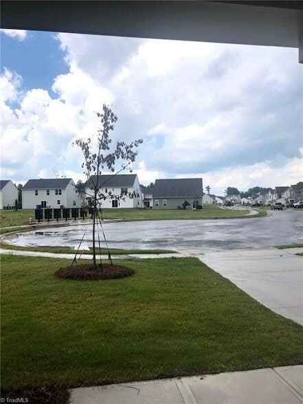 Building Photo - 1747 Mallard Dr