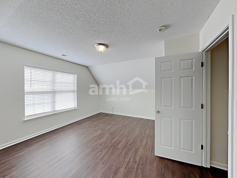 Building Photo - 2924 Compton Ct NW