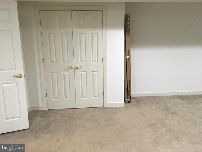 Building Photo - 2707 Hollywell Ct