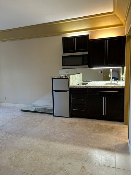 Kitchen - 34545 Linda Rosea Rd