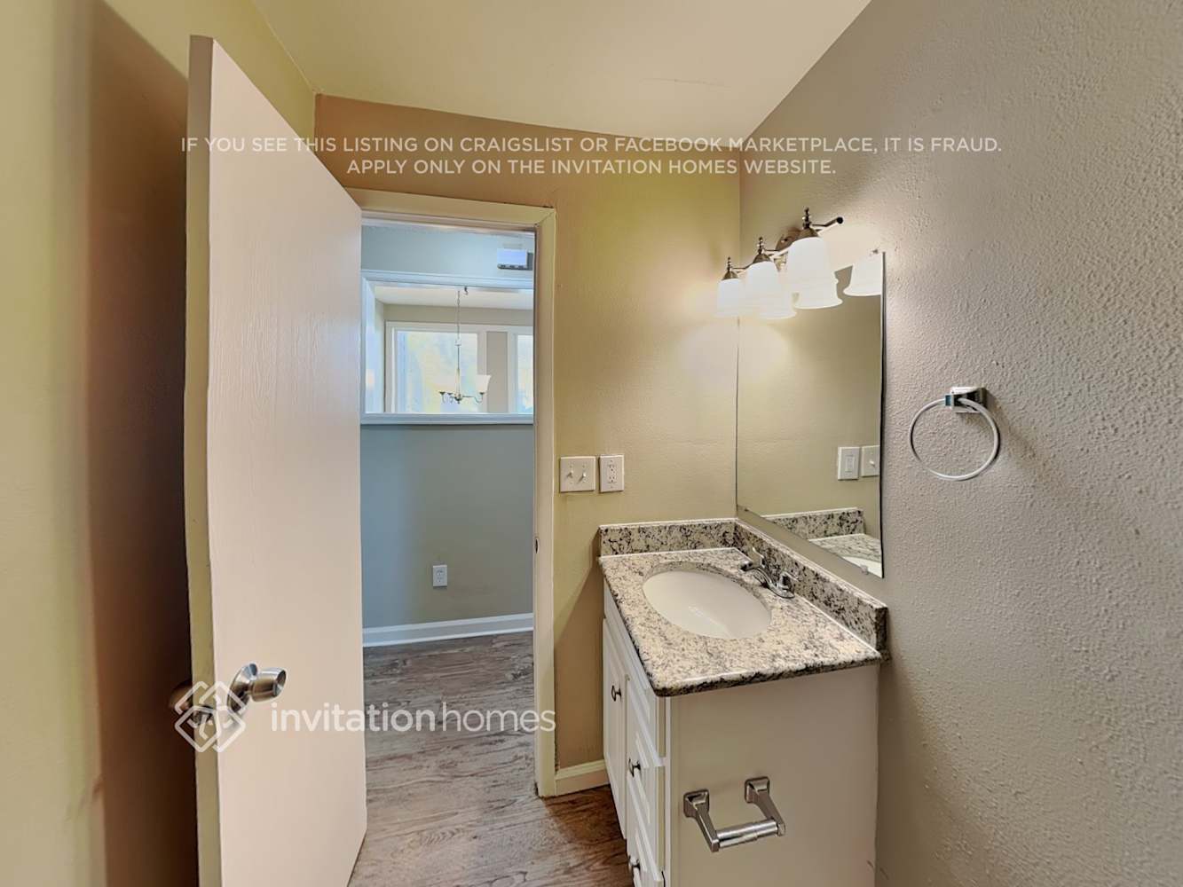 Building Photo - 10941 Albion Dr