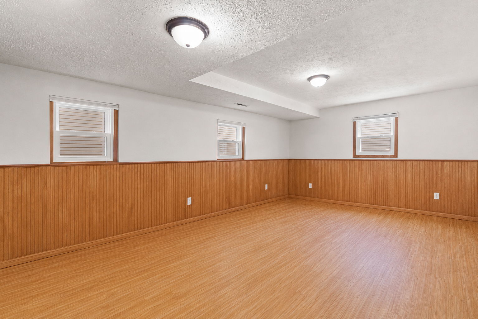 Building Photo - 3622 Rolling Hill Dr