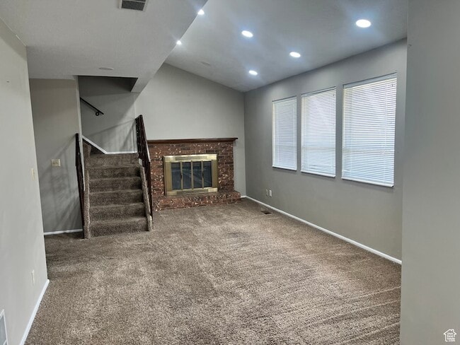 Building Photo - 3554 Van Buren Ave