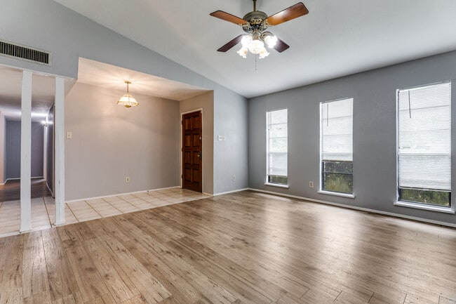 Building Photo - 7504 Portman Ave