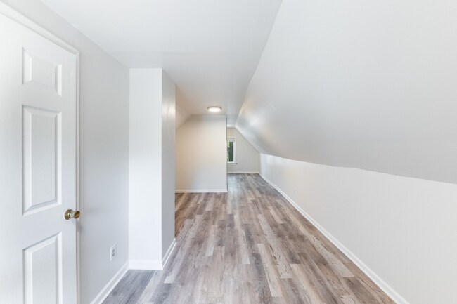 Building Photo - 235 W 110th St