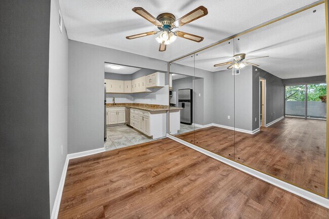 Building Photo - Available Now! 1 Bed / 1 Bath Condo in the...