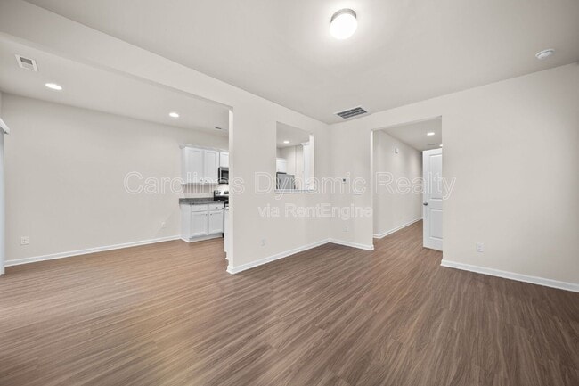 Building Photo - 711 Lackey St