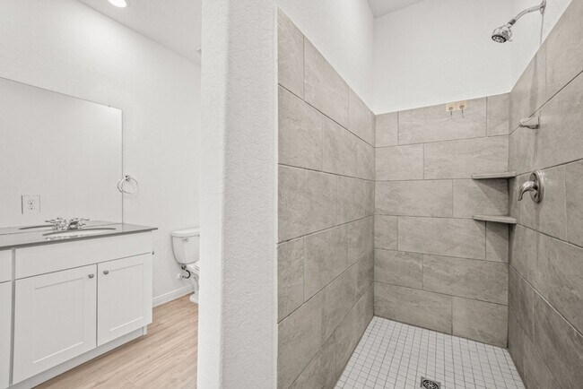 Building Photo - SIngle Story in Cordova Crossing!