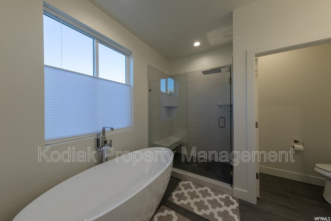 Building Photo - 1541 E Talo Ct