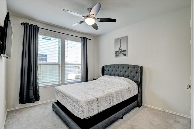 Building Photo - 3104 Roseland Terrace Ln