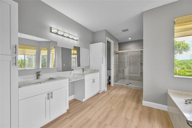 Building Photo - 11162 Regatta Ln