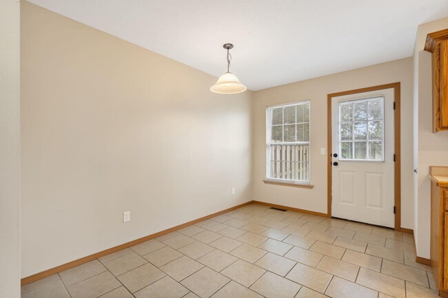 Building Photo - 719 E Watermill Cir