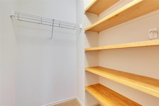 Building Photo - 2212 Melissa Oaks Ln