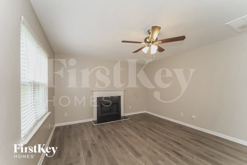 Building Photo - 4615 Canipe Dr