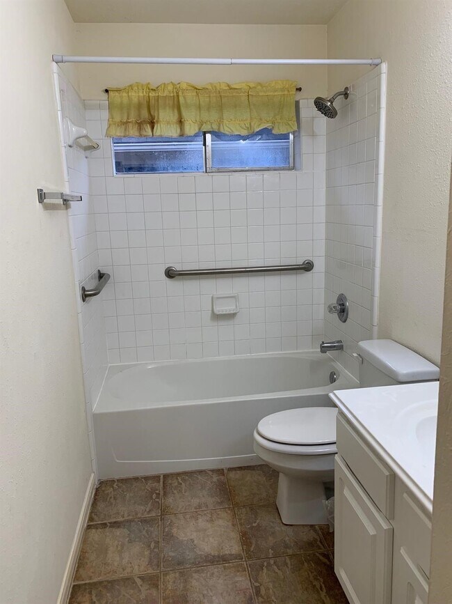 Building Photo - 12918 Stratford Mill Ln