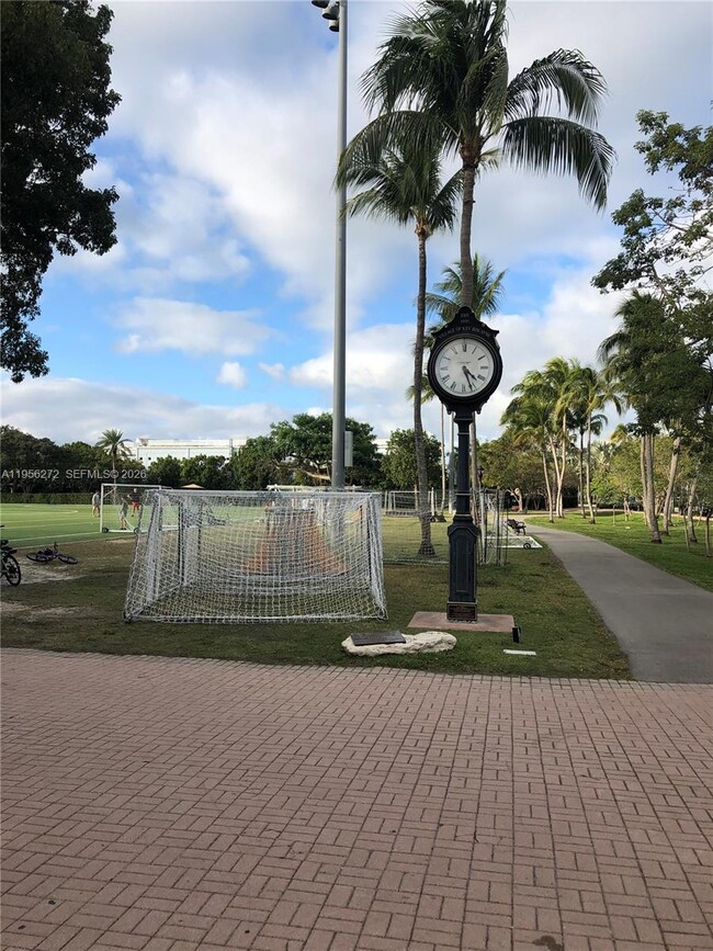 Building Photo - 255 Sunrise Dr