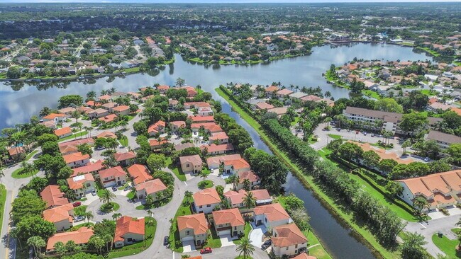 Building Photo - 1744 Shoreside Cir