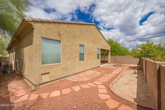 Building Photo - 2299 W Camino San Acacio