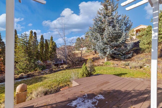 Building Photo - 5663 Basin View Dr