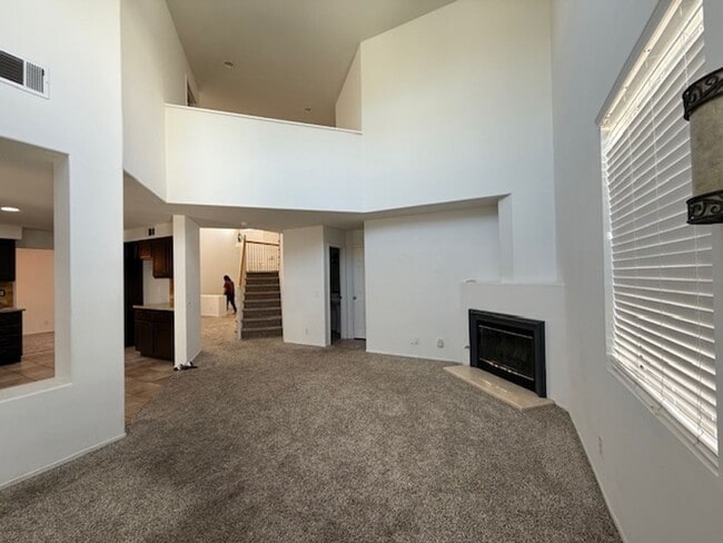 Building Photo - Welcome to Wagon Wheel – 4 Bed + Office | ...