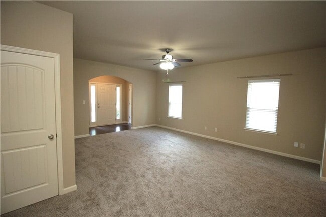 Building Photo - 1317 Castleberry Dr