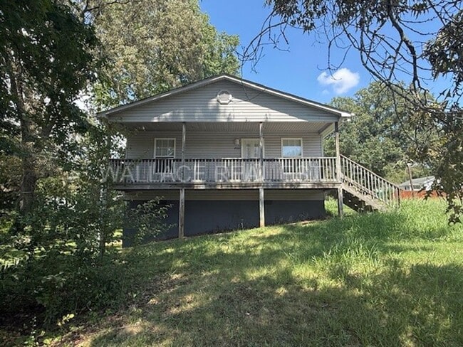 SOUTH KNOX CHARMER ... 2 BEDROOM AND 1 BATH - SOUTH KNOX CHARMER ...  2 BEDROOM AND 1 BATH