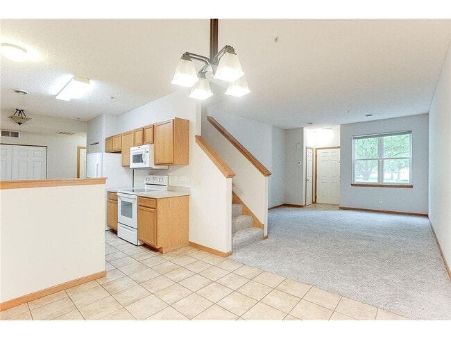 Building Photo - 5040 Holly Ln N