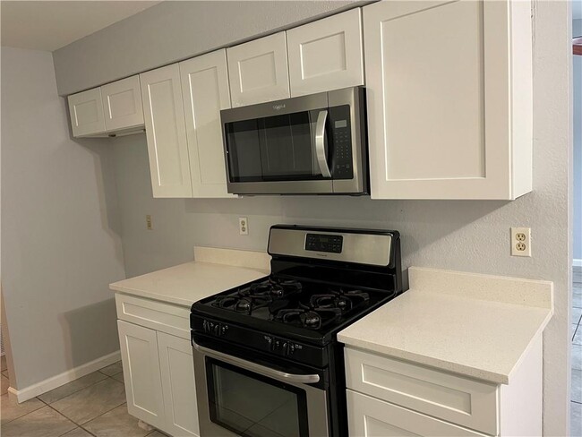 Building Photo - 8303 Gallatin Dr