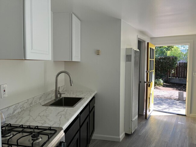 Building Photo - 331 Cerro Romauldo Ave