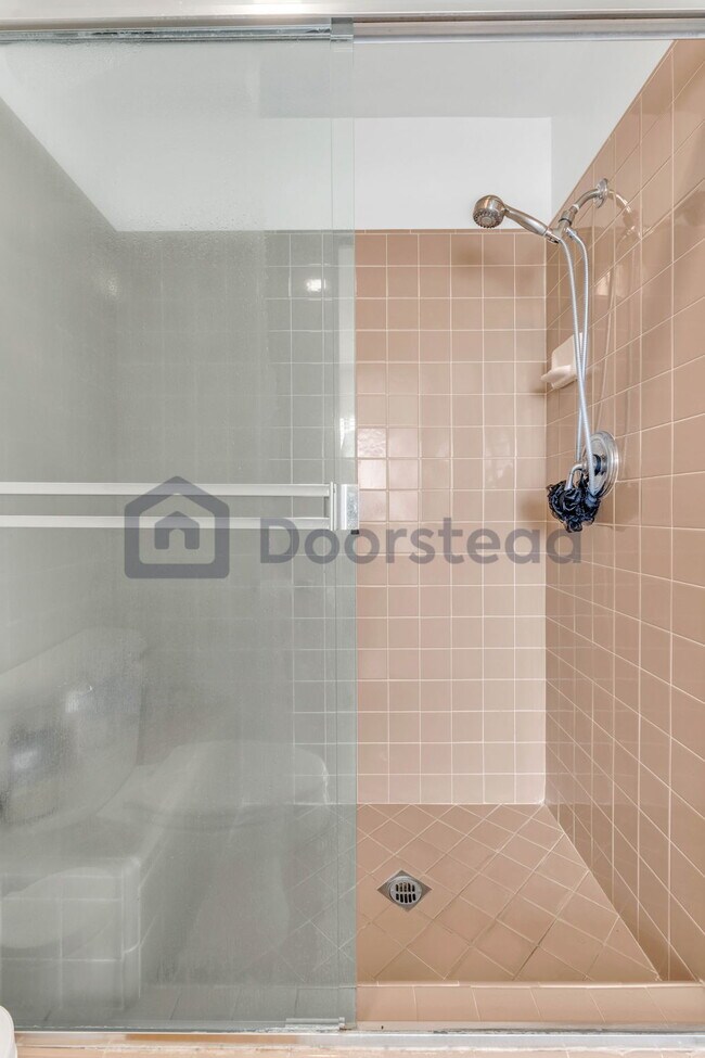 Building Photo - 6042 E Birdcage Ct