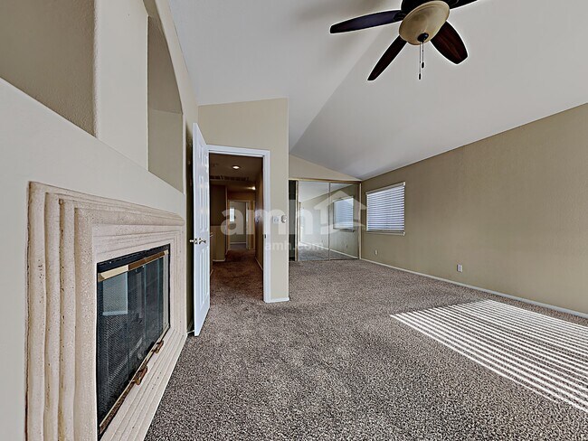 Building Photo - 1824 Glenwillow Dr