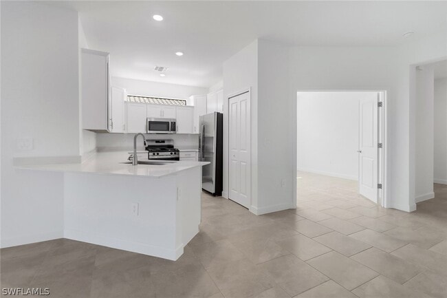 Building Photo - 19600 Hinkley Dr