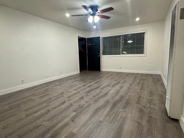 Living Rm to Entrance - 2302 W Roberta Ave