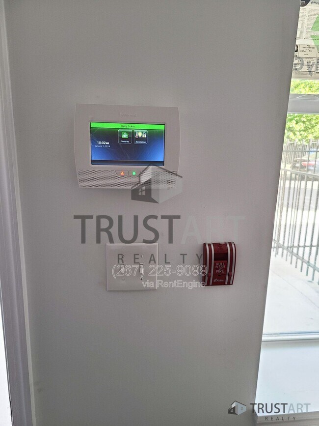 Building Photo - 4732 Longshore Ave