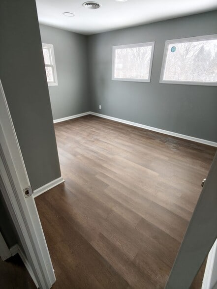 Building Photo - 761 Norway Ave