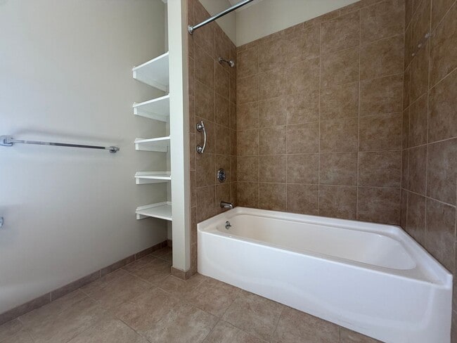 Building Photo - Danvers Updated 3 Bed 2 Bath | Top Floor Condo | Avail Now