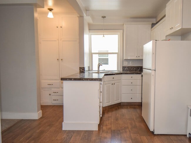 Building Photo - 56 N 400 W