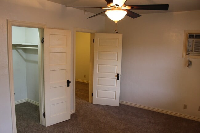 Building Photo - 417-421 Normal Ave