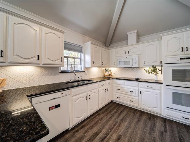 Building Photo - 6650 Lovington Dr