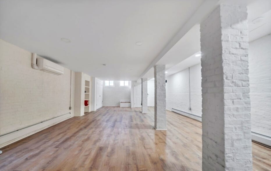 Studio View 2 - 13 2nd Ave