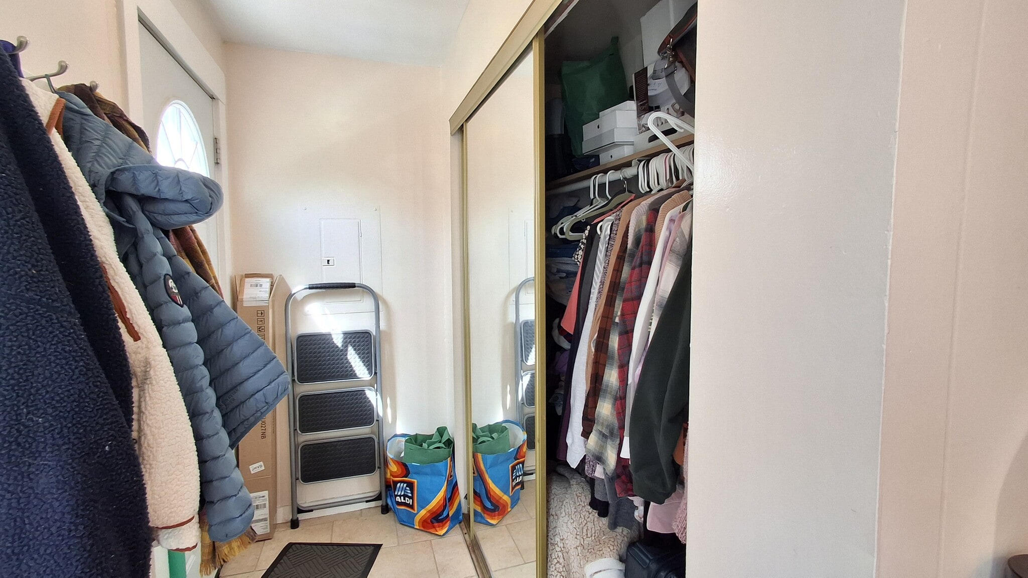 Building Photo - 1339 Vermont St