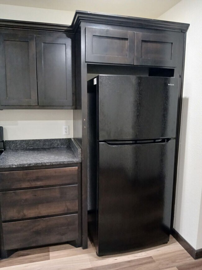 Building Photo - 2 bed 2 bath new build in 2024