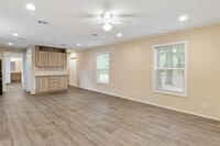 Building Photo - 103 Red Bird Ln