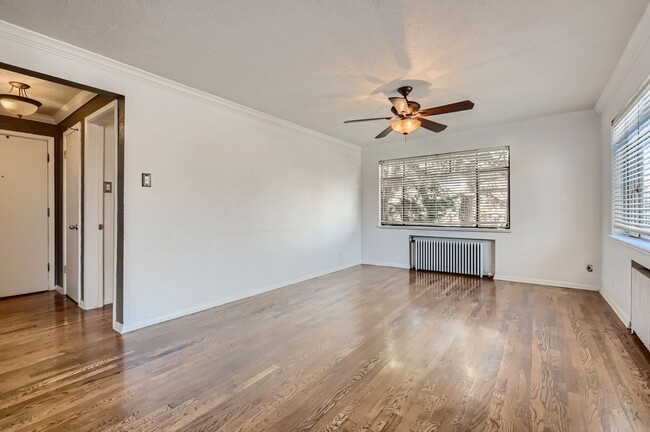 Building Photo - Cozy 1 Bed/1 Bath Near The Heart of Denver!!