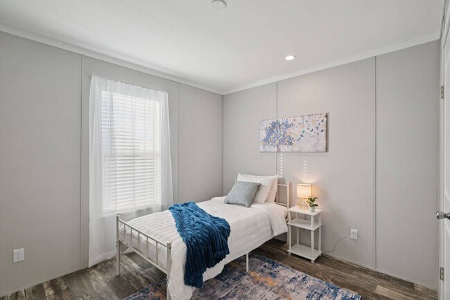 Building Photo - 1611 American Dr