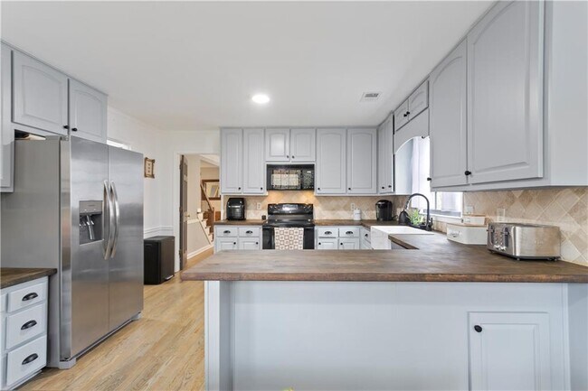 Building Photo - 1510 Wood Thrush Way