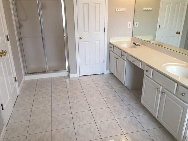 Building Photo - 4412 Shillham Ct