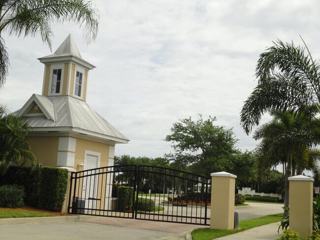 Building Photo - 1825 Bridgepointe Cir