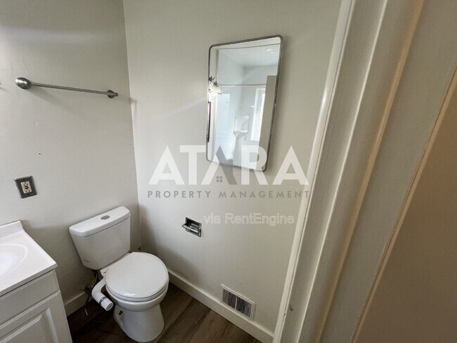 Building Photo - 2502 S 700 E
