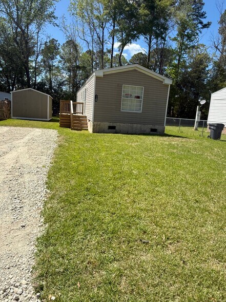 Building Photo - 129 Madison St SW